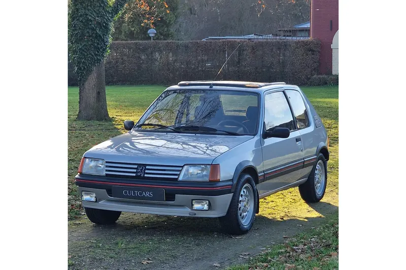 Peugeot 205 (1984)
