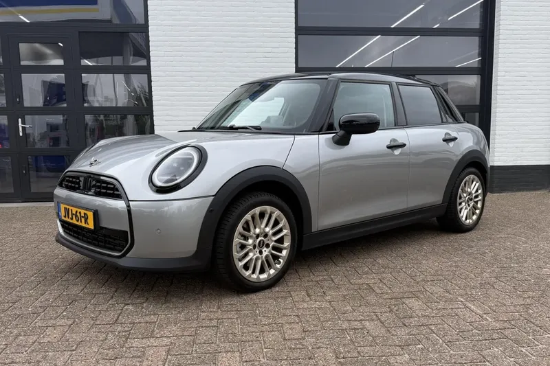 MINI Cooper (2024)