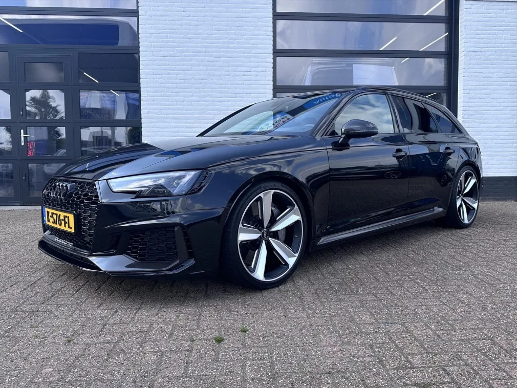 Audi RS 4 (2018) — foto 1