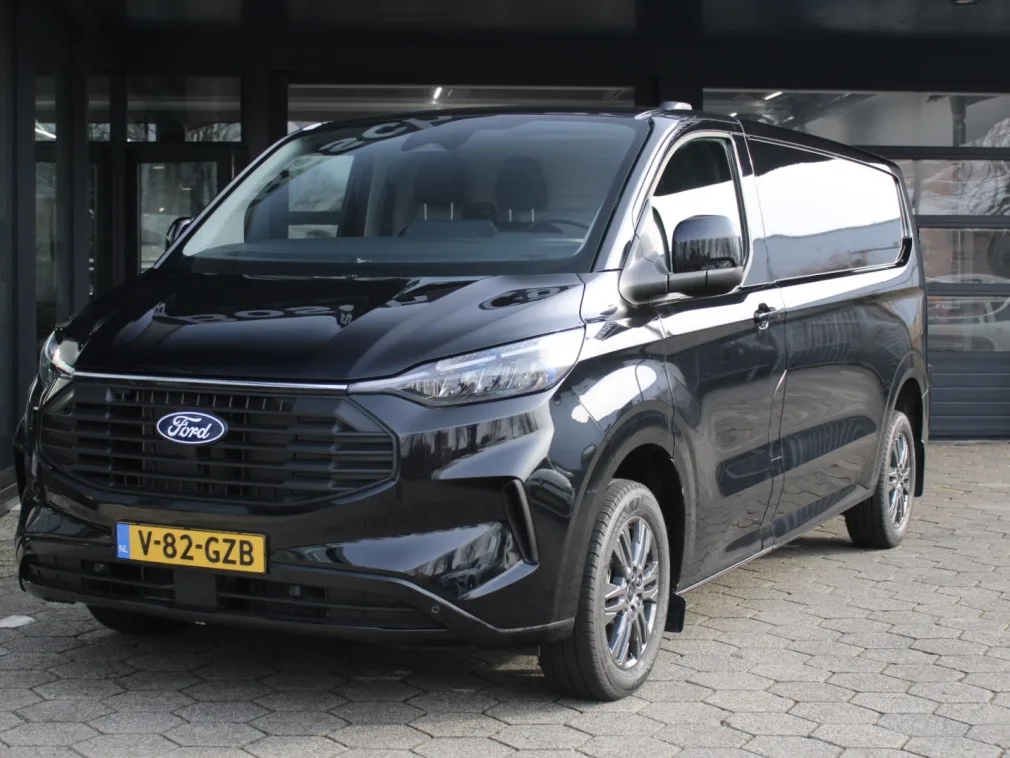 Ford Transit Custom (2024) — foto 1