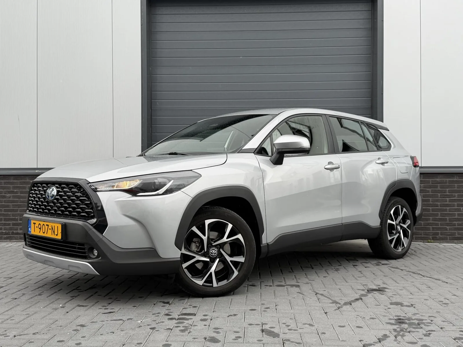 Toyota Corolla Cross (2023) — foto 1