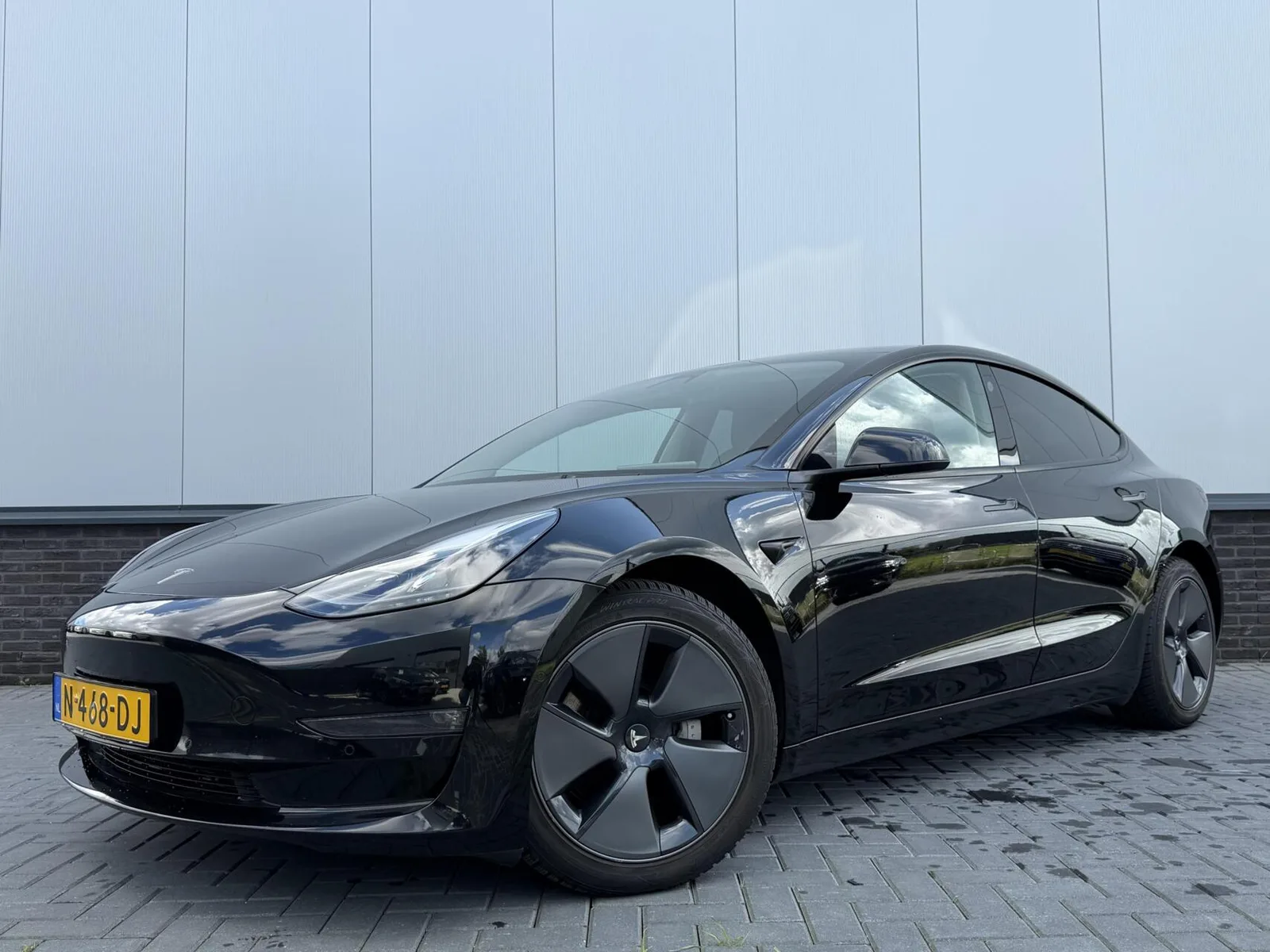 Tesla Model 3 (2021) — foto 1