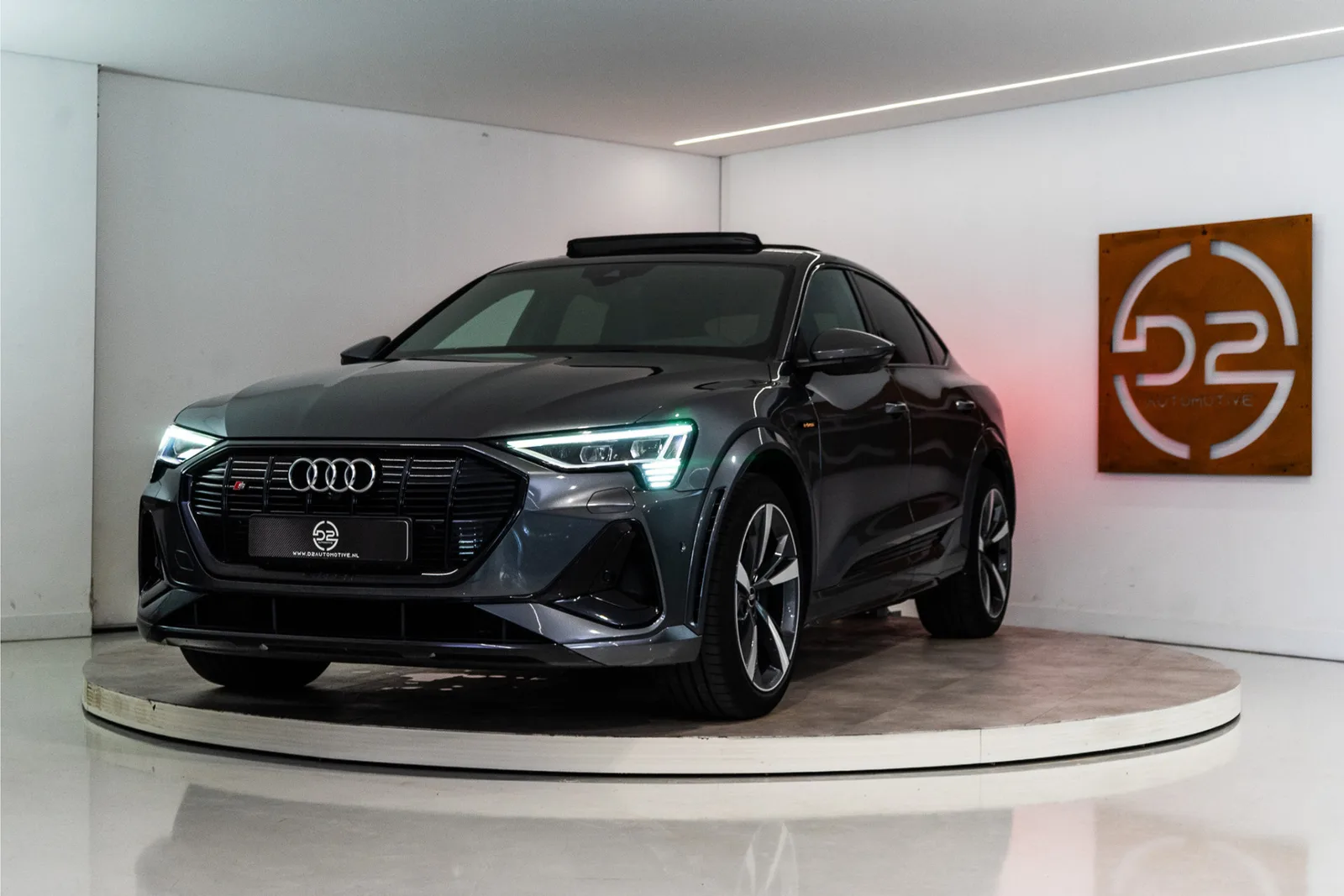 Audi e-tron (2020) — foto 1