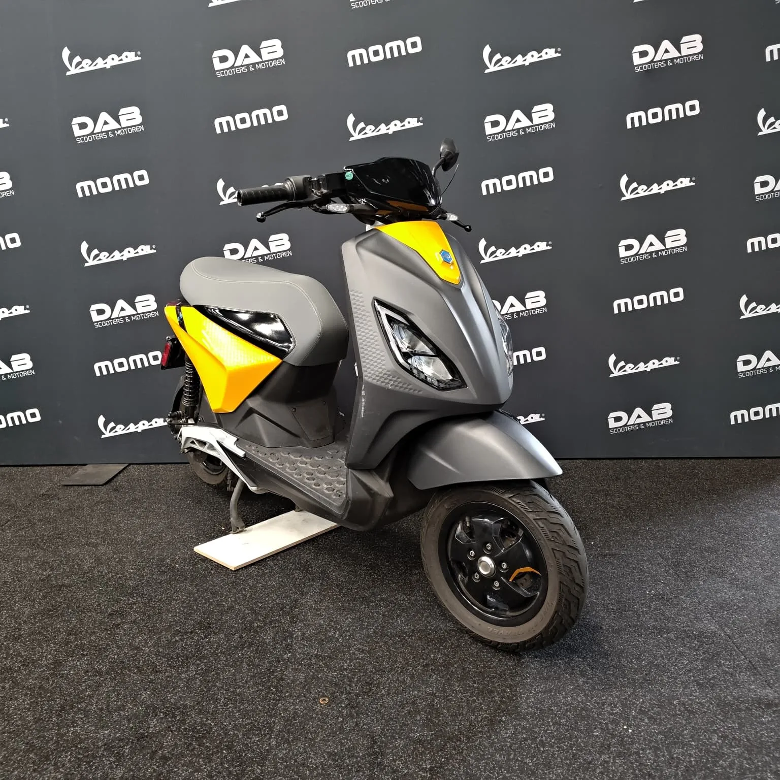 Piaggio One bromscooter (2024) — foto 1