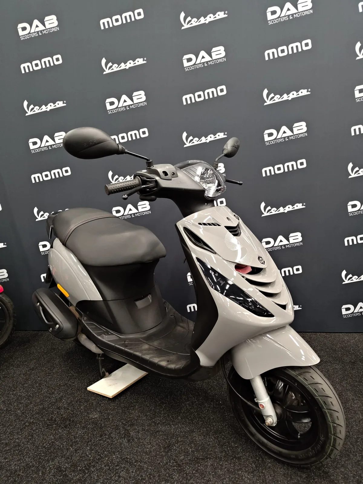 Piaggio Zip Bromscooter (2024) — foto 1