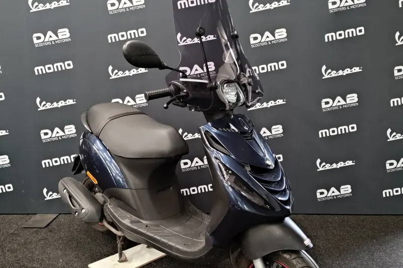 Piaggio Zip (2021)