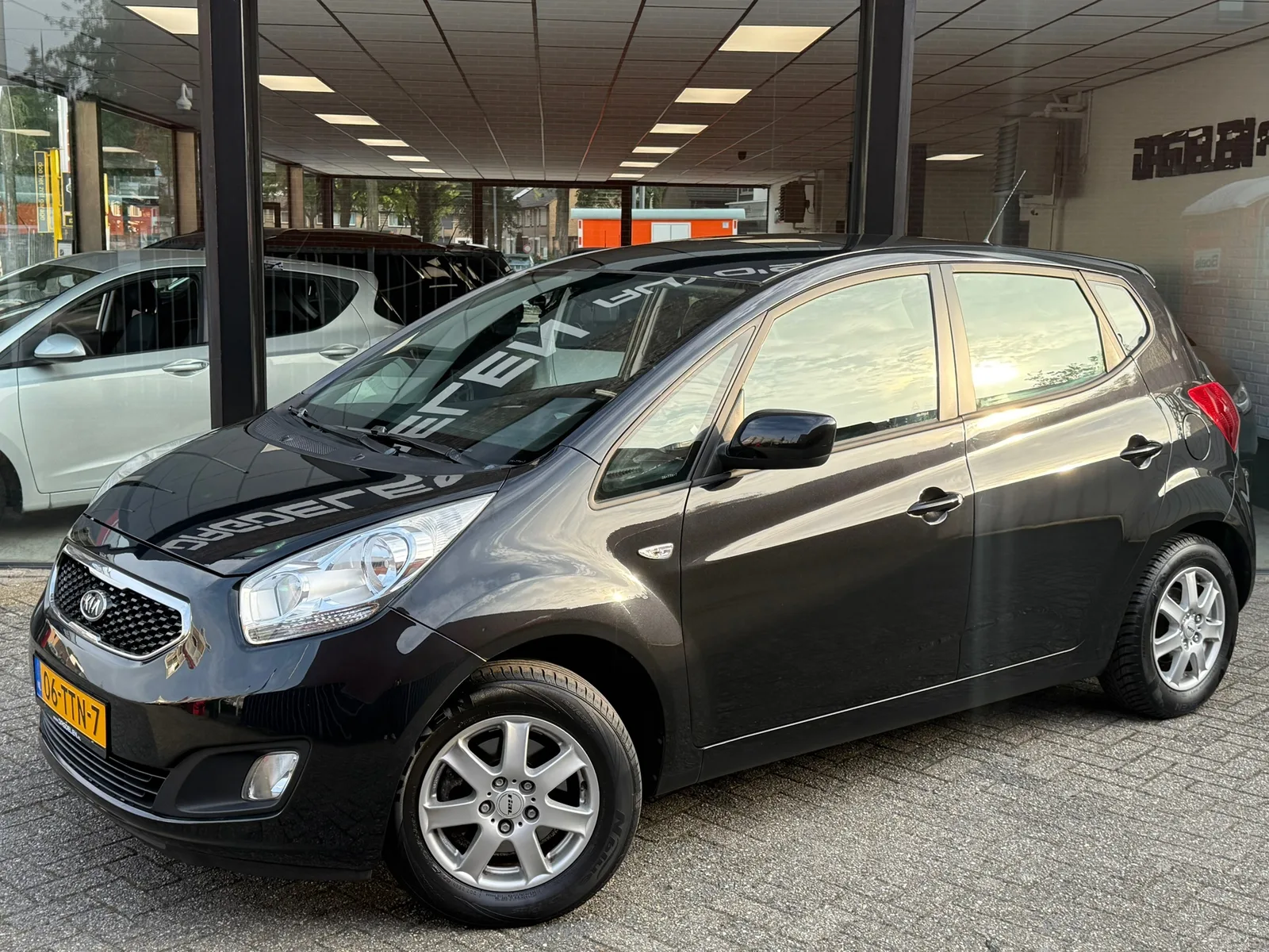 Kia Venga (2012) — foto 1
