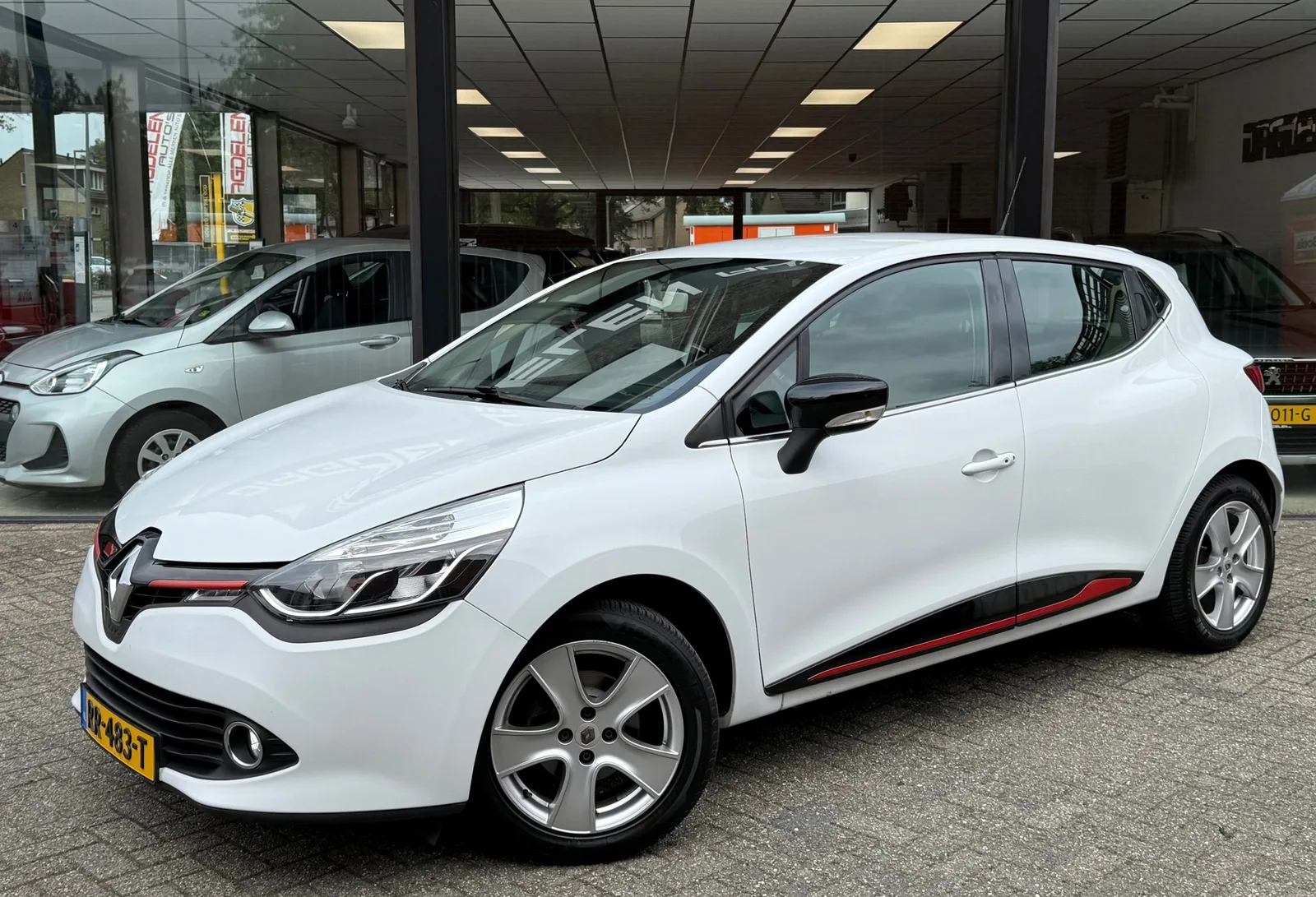 Renault Clio (2014) — foto 1