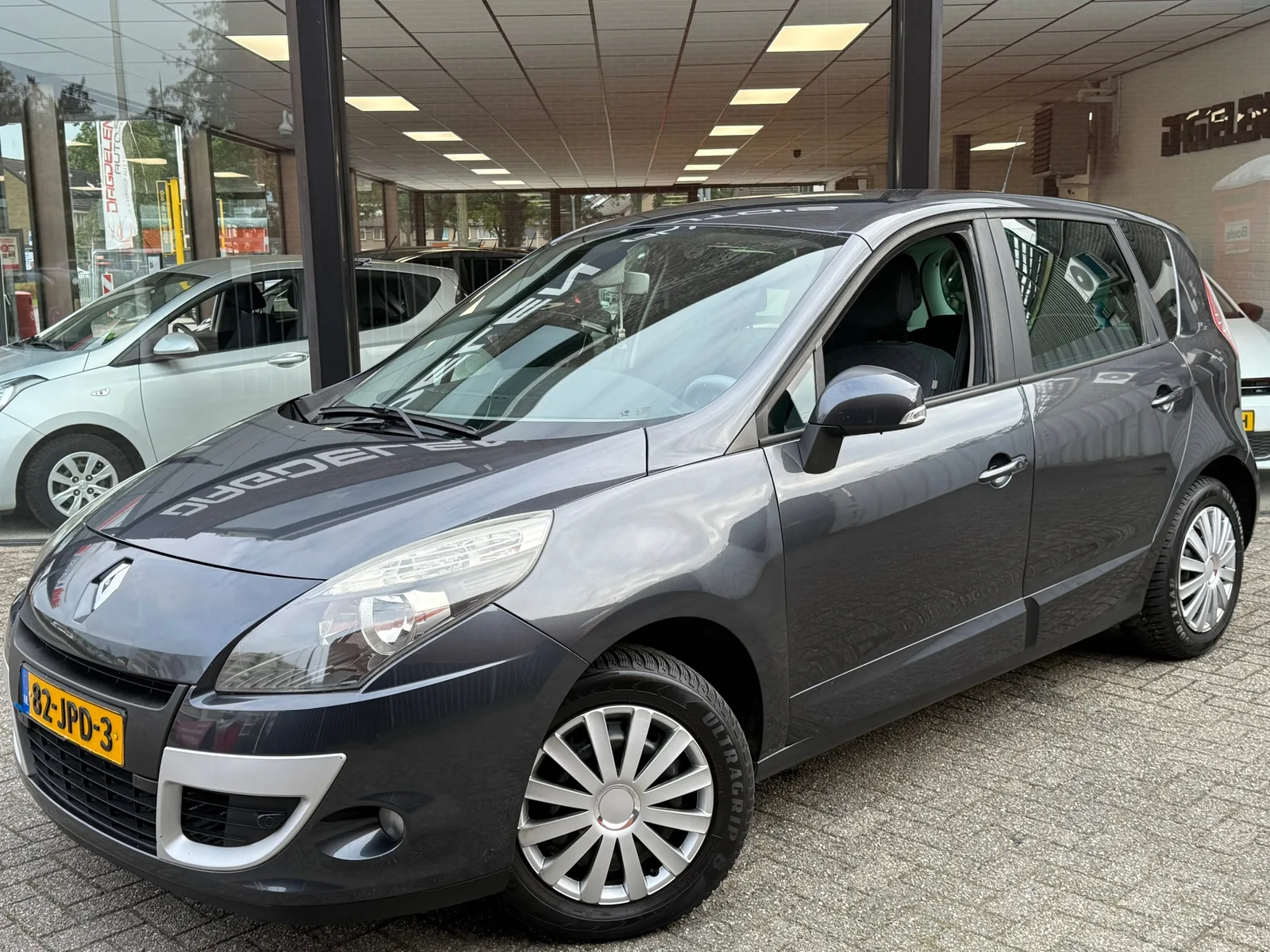 Renault Scénic (2009) — foto 1