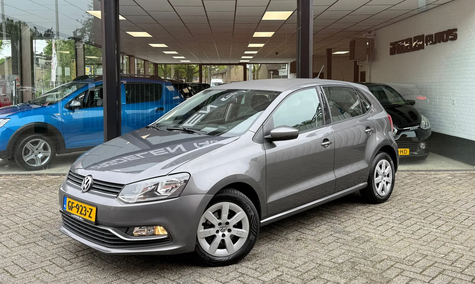 Volkswagen Polo (2015) — foto 1