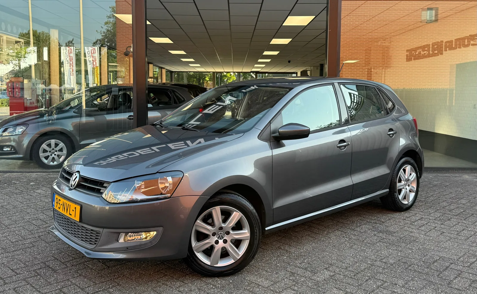 Volkswagen Polo (2010) — foto 1