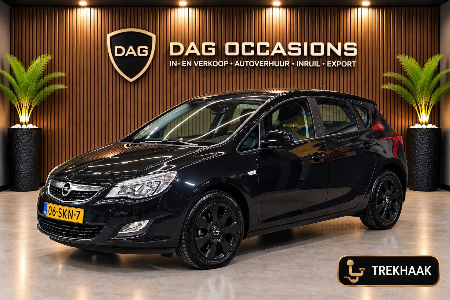 Opel Astra (2011) — foto 1