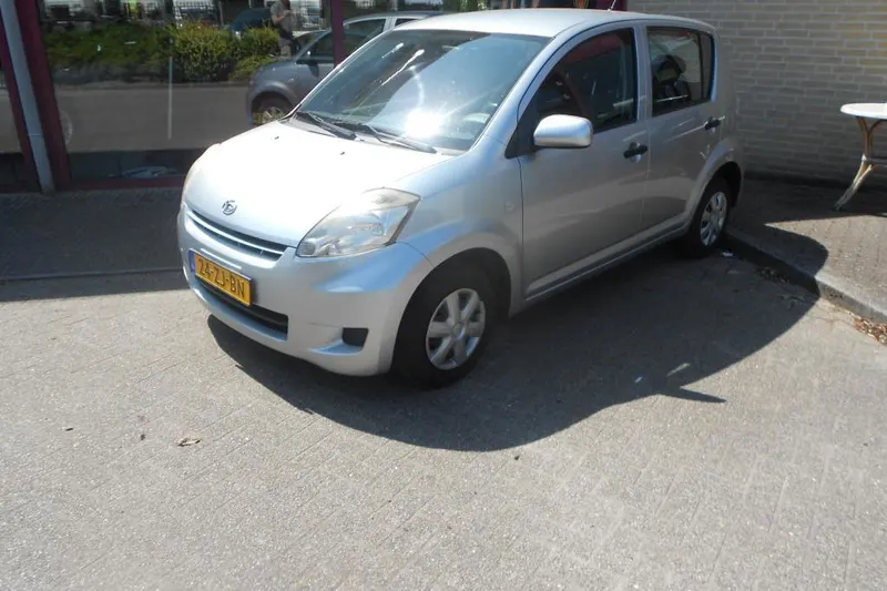 Daihatsu Sirion (2008)