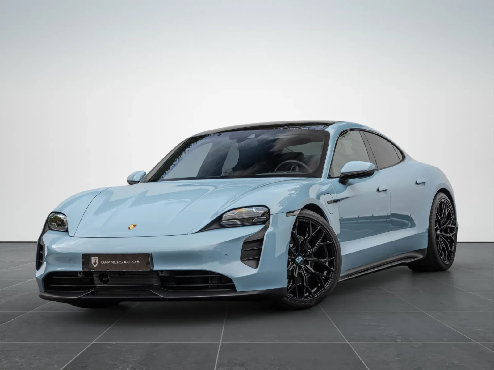 Porsche Taycan (2021) — foto 1