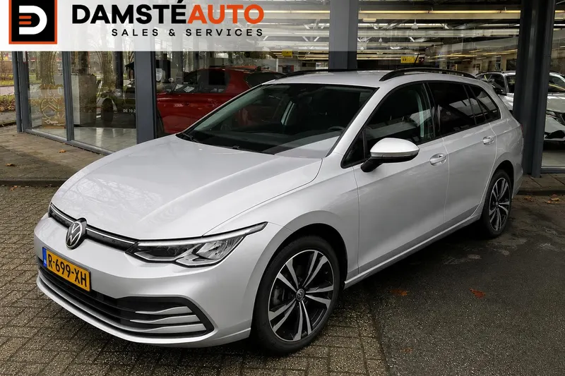 Volkswagen Golf (2022)