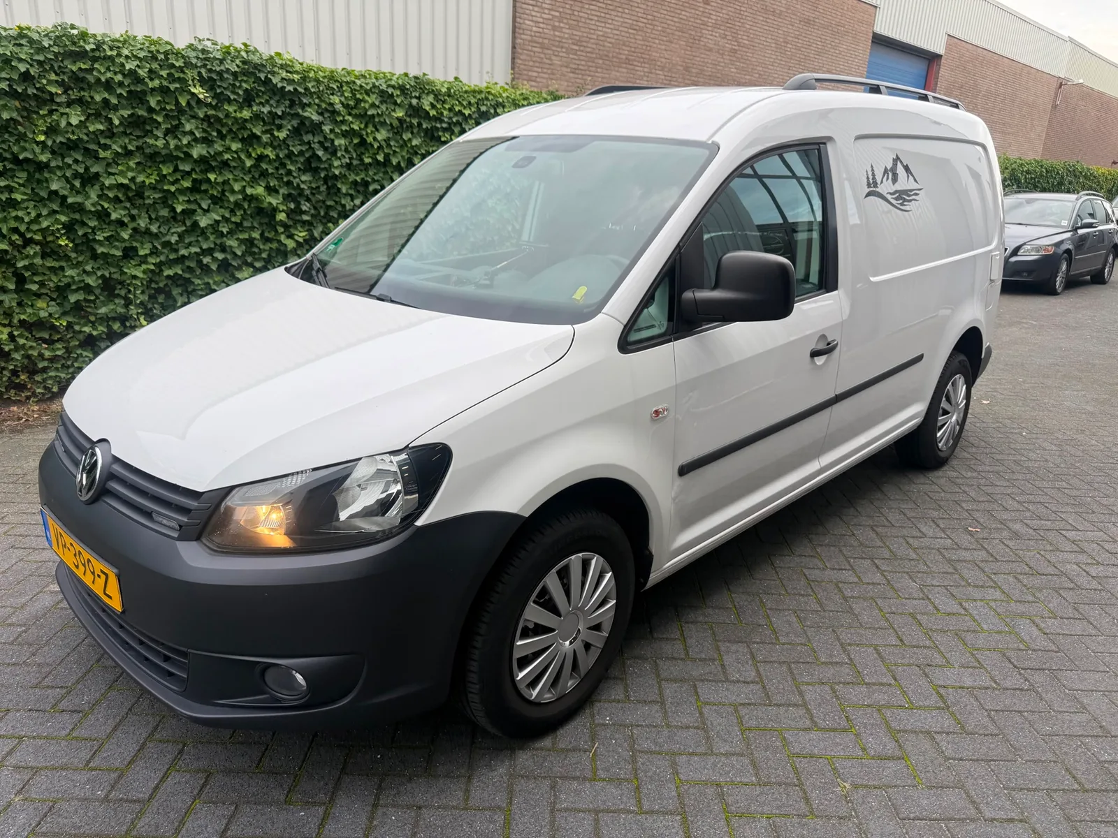 Volkswagen Caddy (2015) — foto 1
