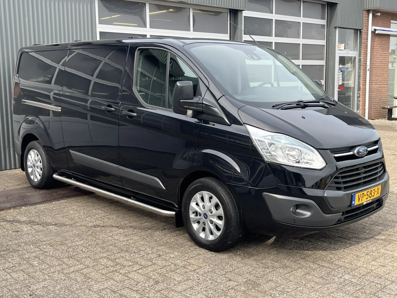 Ford Transit Custom (2015) — foto 1