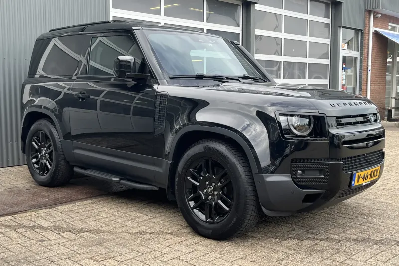 Land Rover Defender (2024)