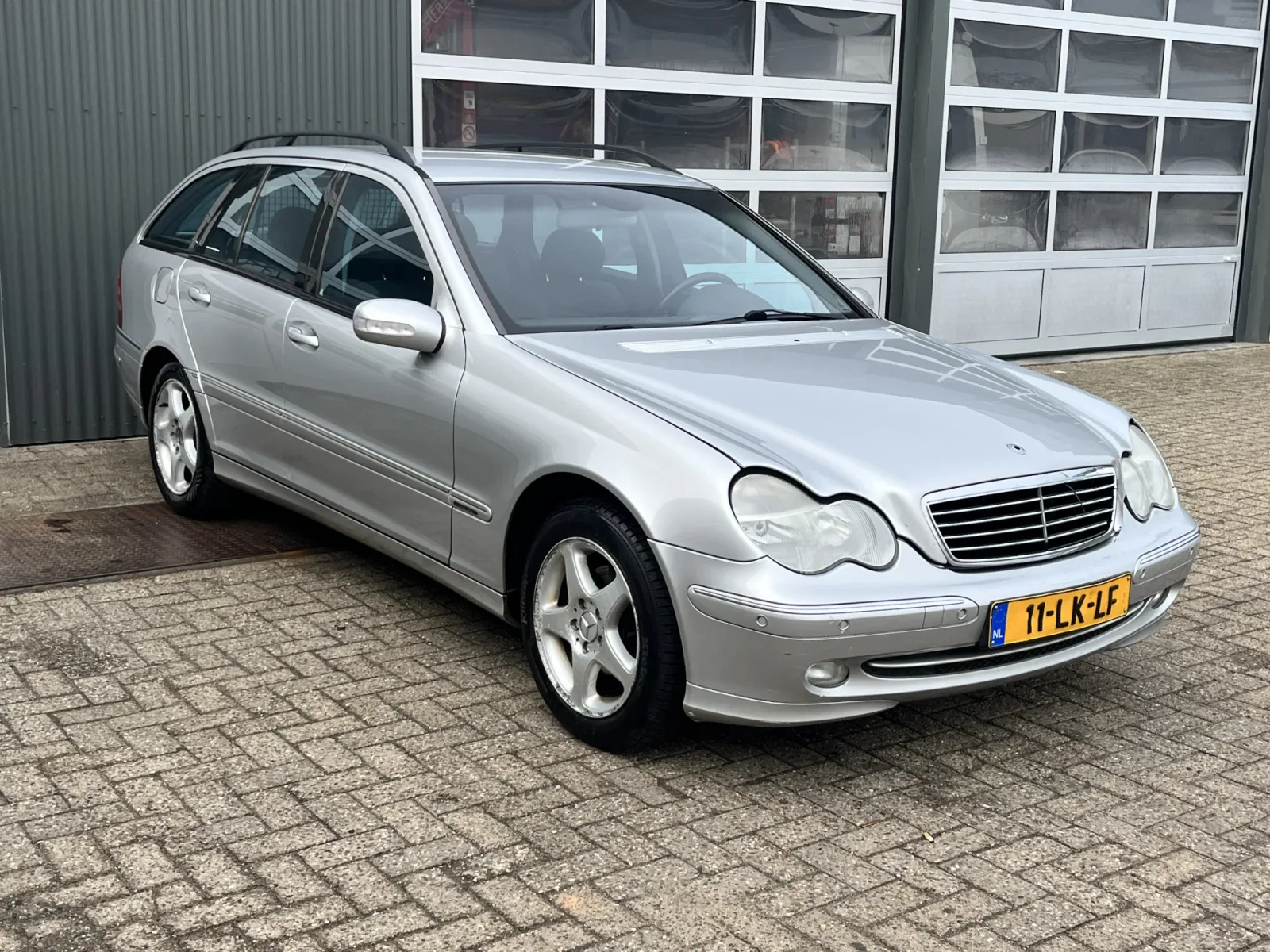 Mercedes-Benz C-Klasse (2003) — foto 1