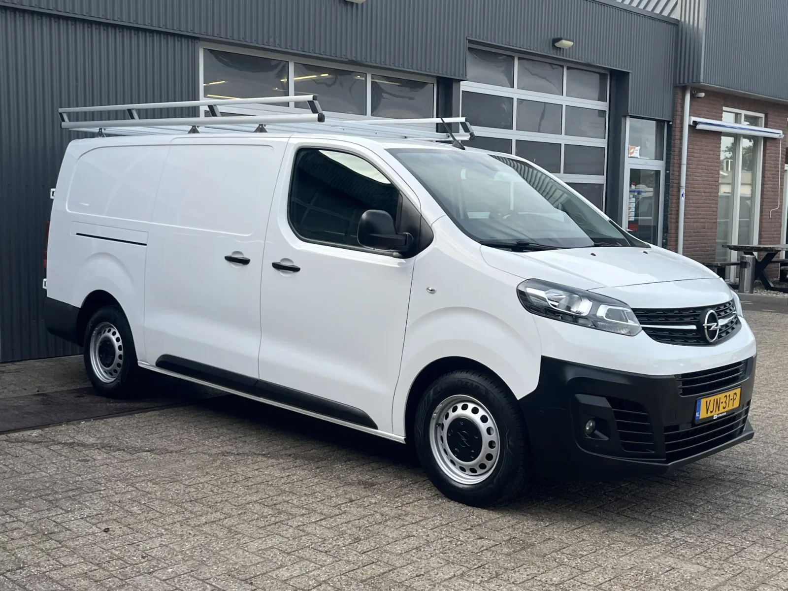 Opel Vivaro (2021) — foto 1