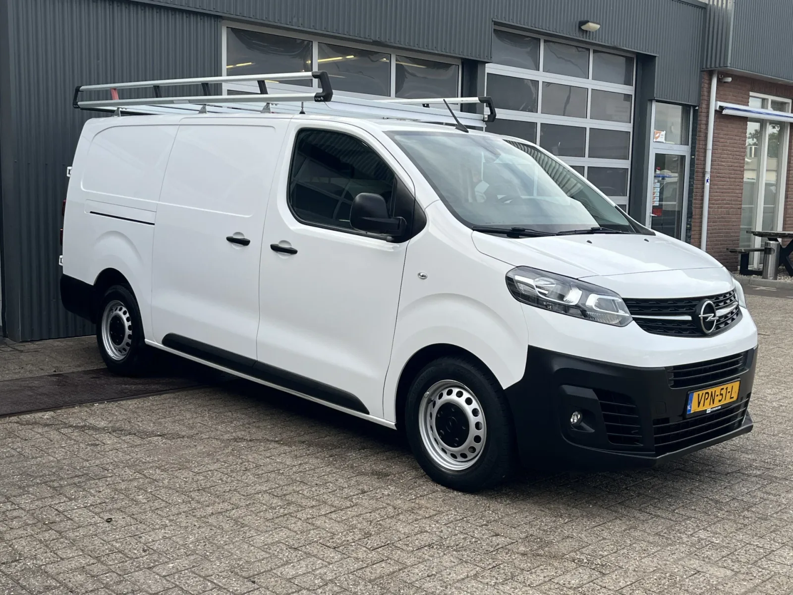 Opel Vivaro (2022) — foto 1