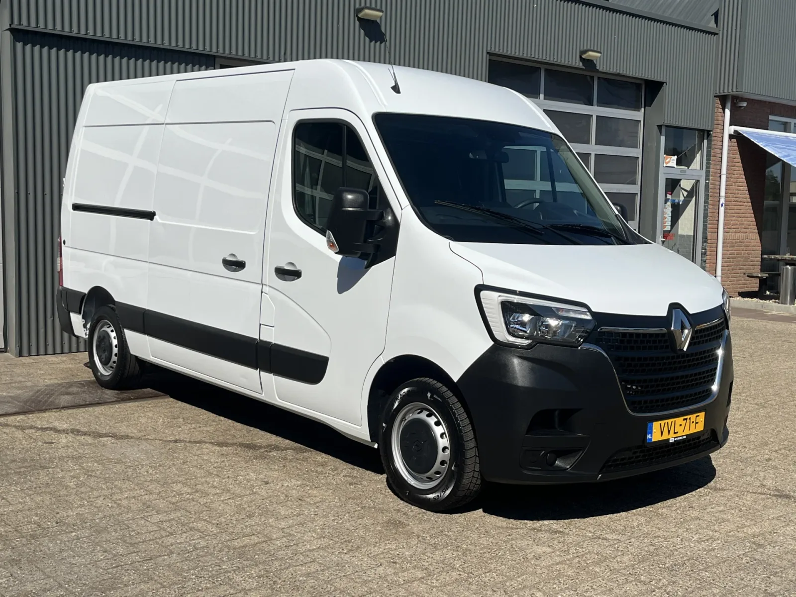 Renault Master (2023) — foto 1