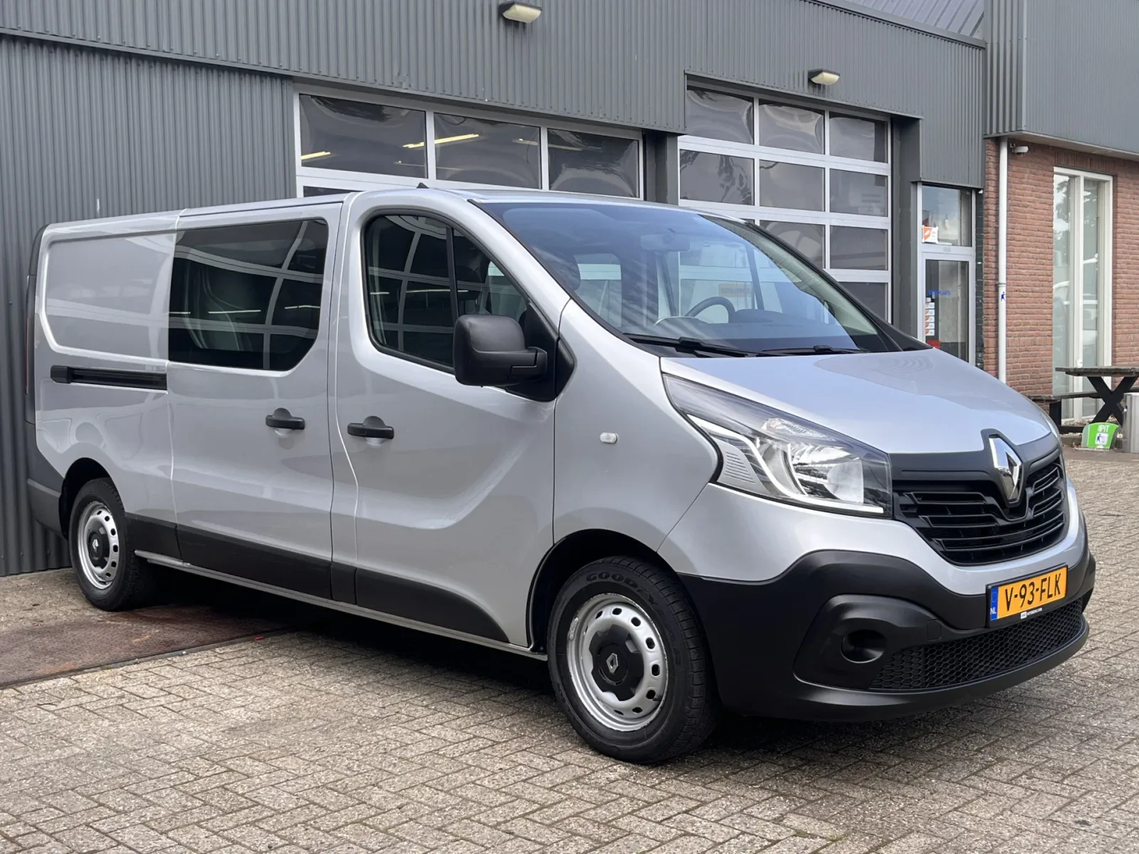 Renault Trafic (2016) — foto 1