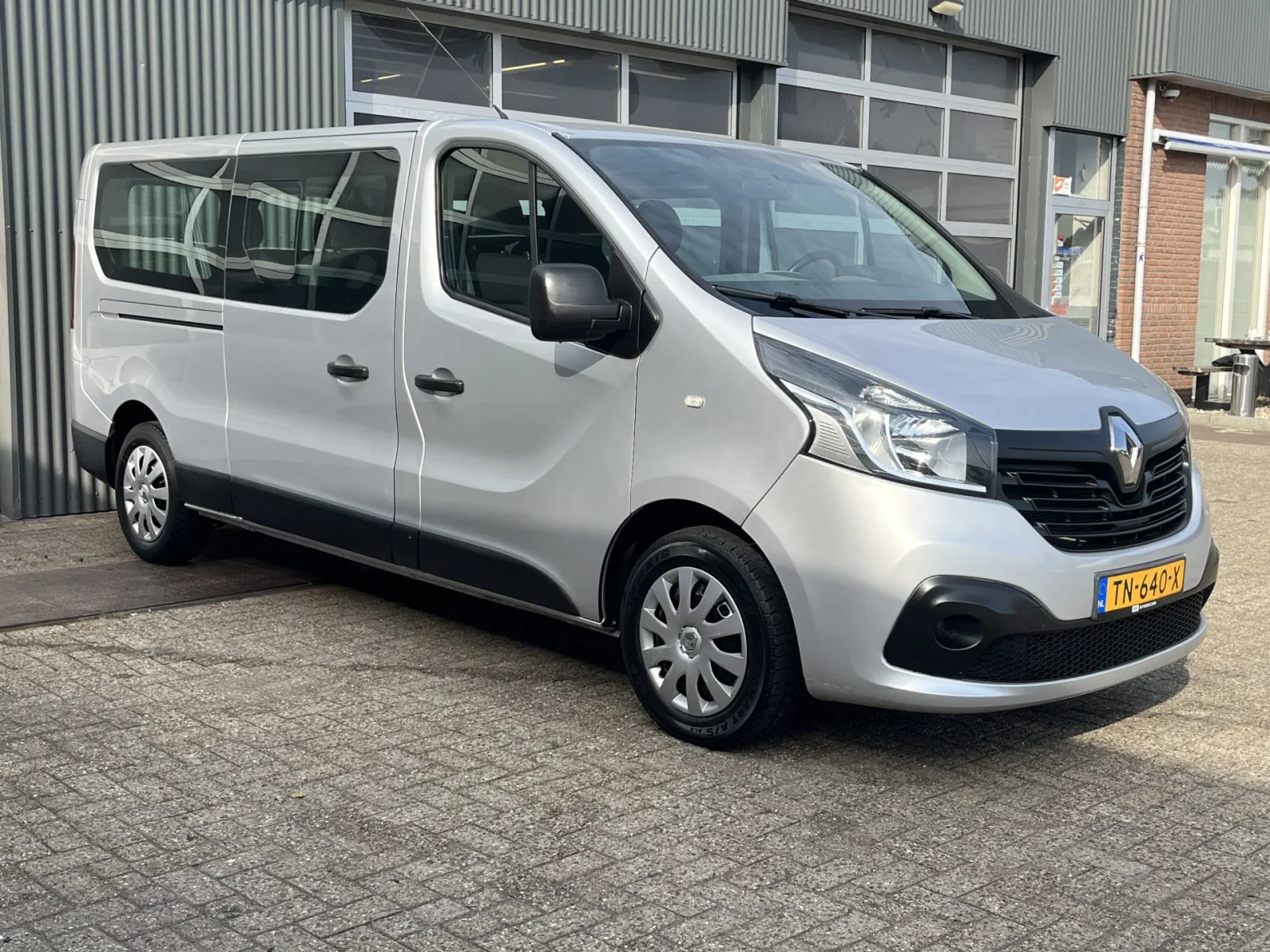 Renault Trafic (2016) — foto 1