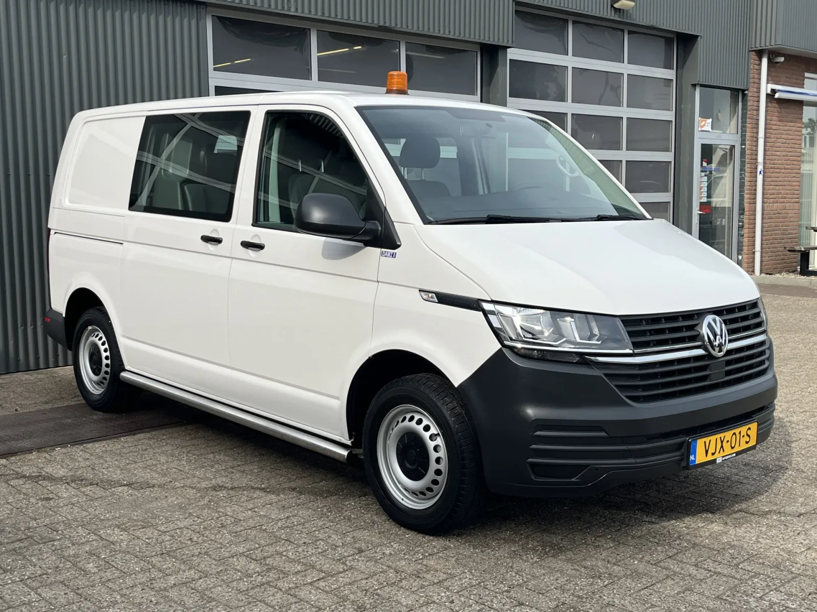 Volkswagen Transporter (2021) — foto 1