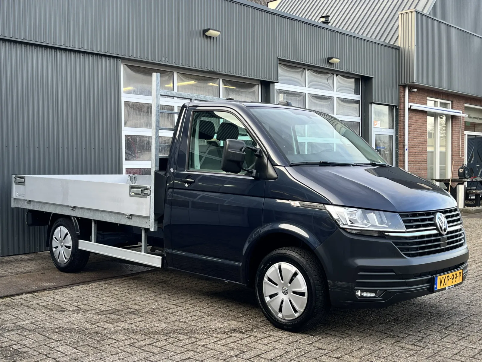 Volkswagen Transporter (2023) — foto 1