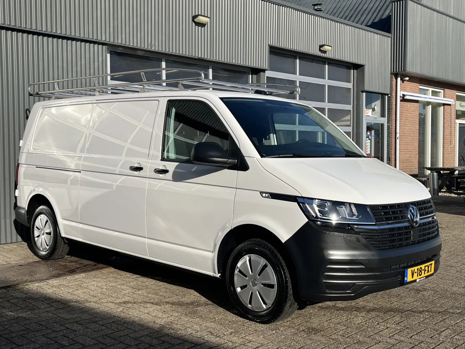 Volkswagen Transporter (2024) — foto 1