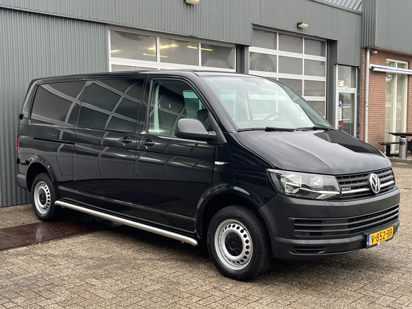 Volkswagen Transporter (2016) — foto 1