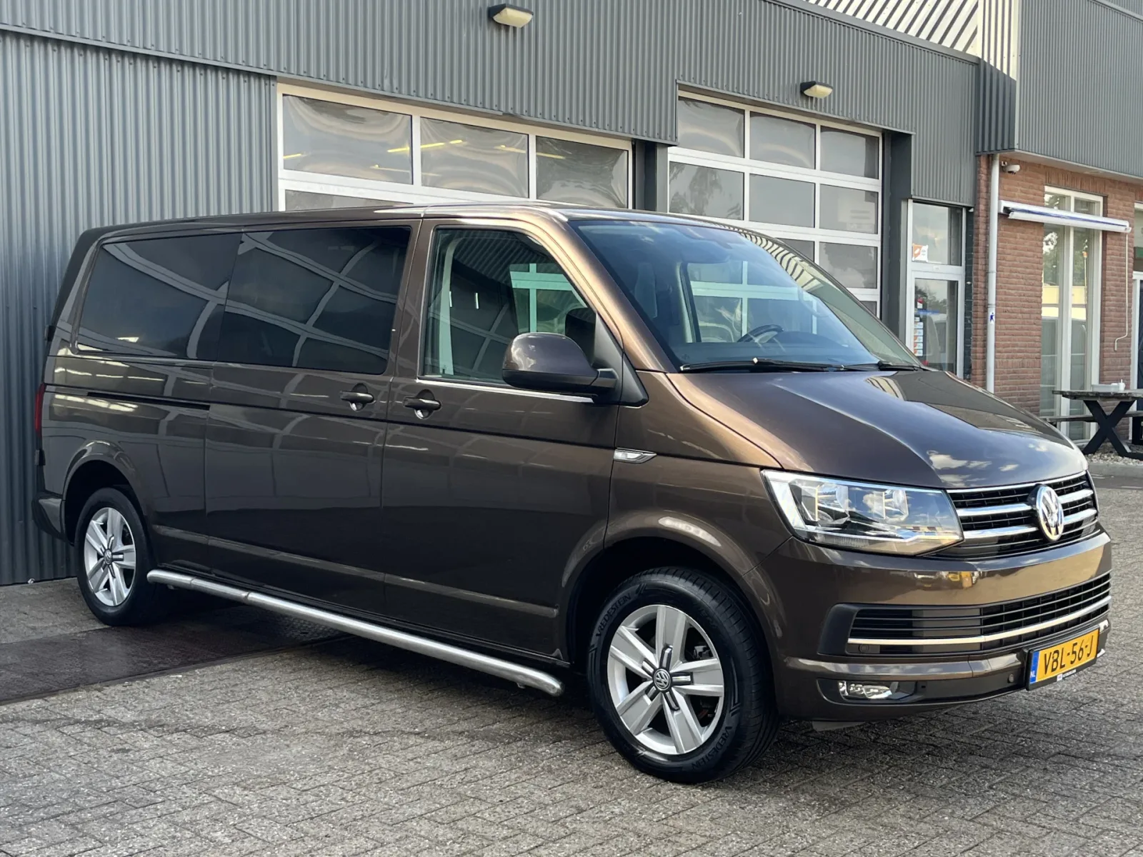 Volkswagen Transporter (2019) — foto 1