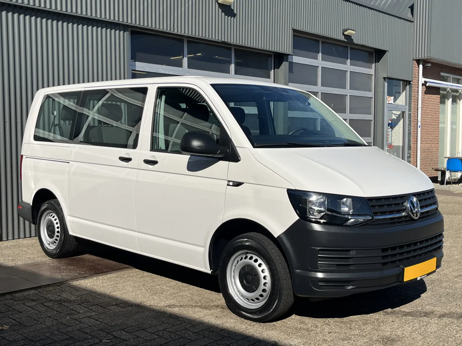 Volkswagen Transporter (2018) — foto 1
