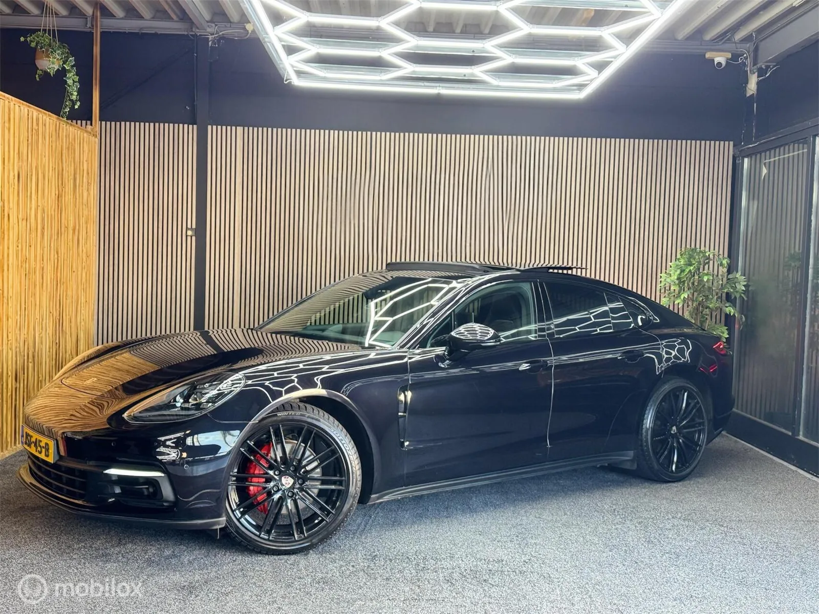 Porsche Panamera (2017) — foto 1