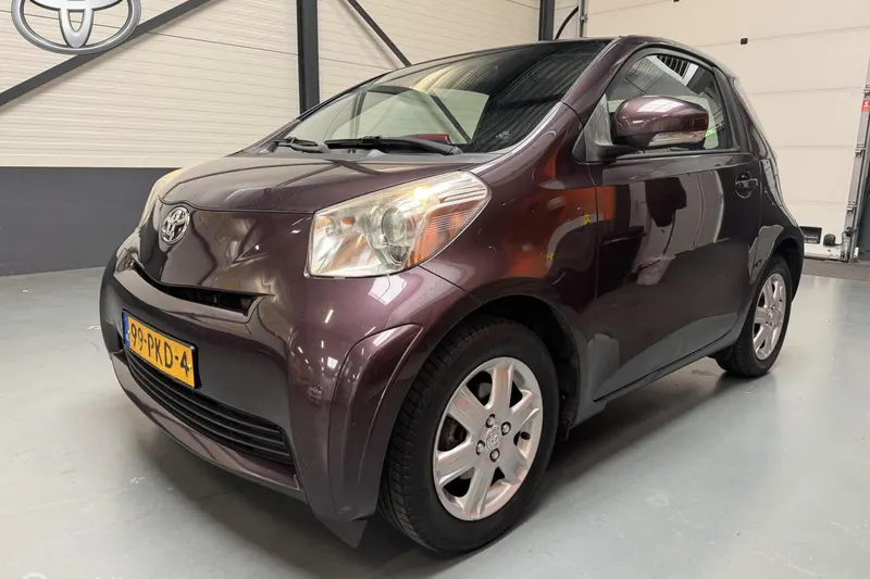 Toyota iQ (2011)