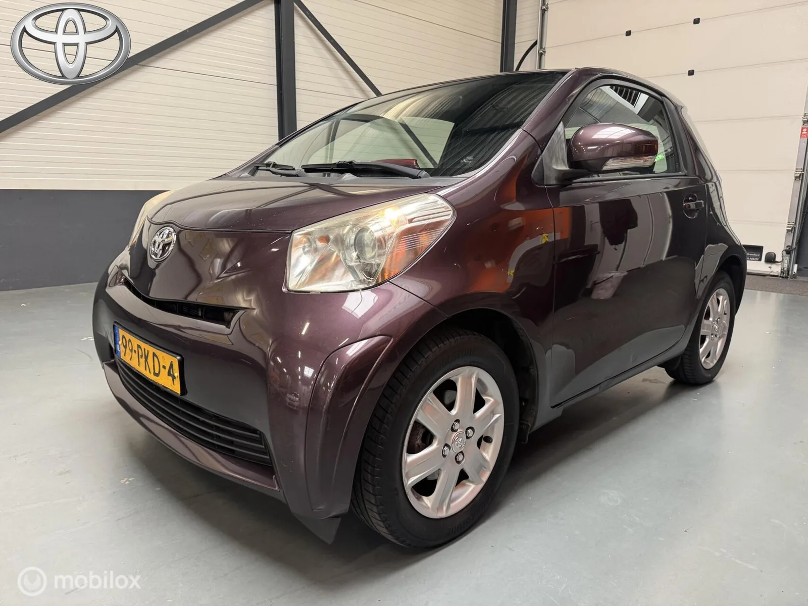 Toyota iQ (2011) — foto 1