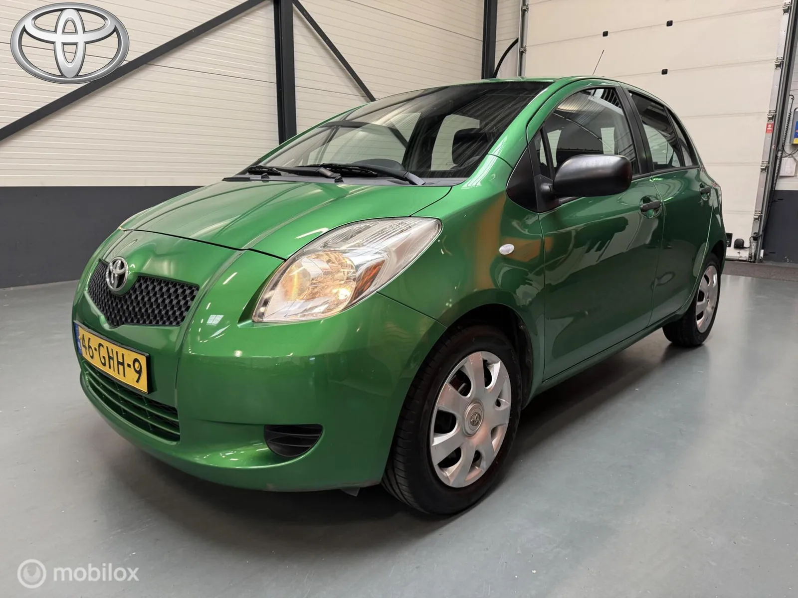 Toyota Yaris (2008) — foto 1