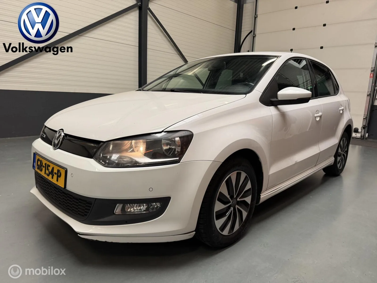 Volkswagen Polo (2015) — foto 1