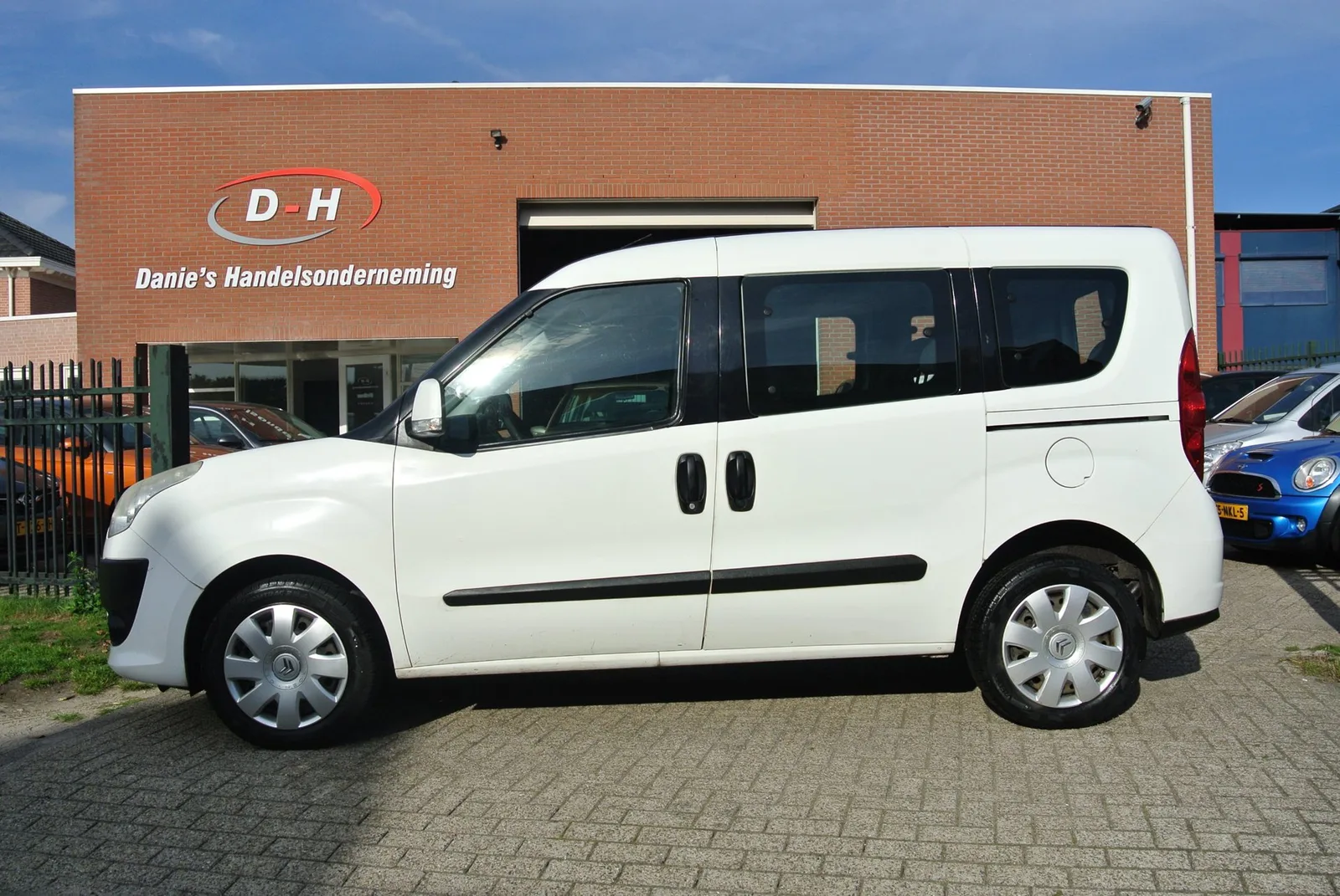 Fiat Doblò (2011) — foto 1