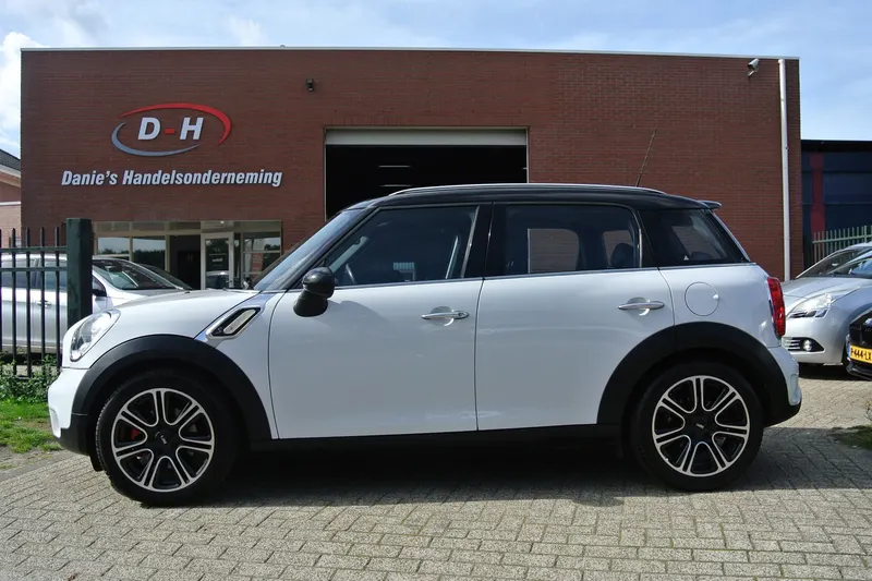 MINI Countryman (2011)