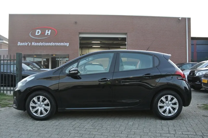 Peugeot 208 (2016)