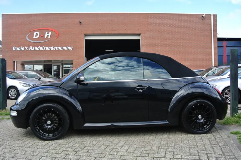Volkswagen New Beetle (2004)