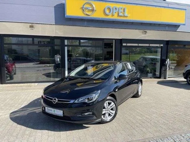 Opel Astra (2017) — foto 1