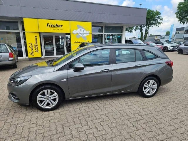 Opel Astra (2020) — foto 1