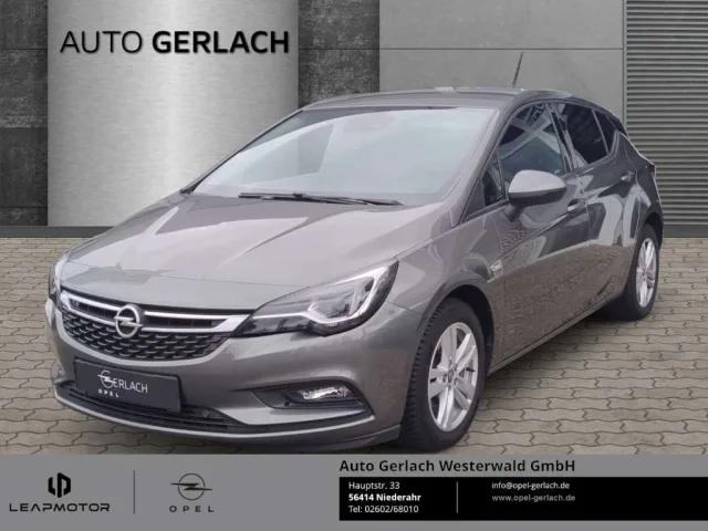 Opel Astra (2017) — foto 1