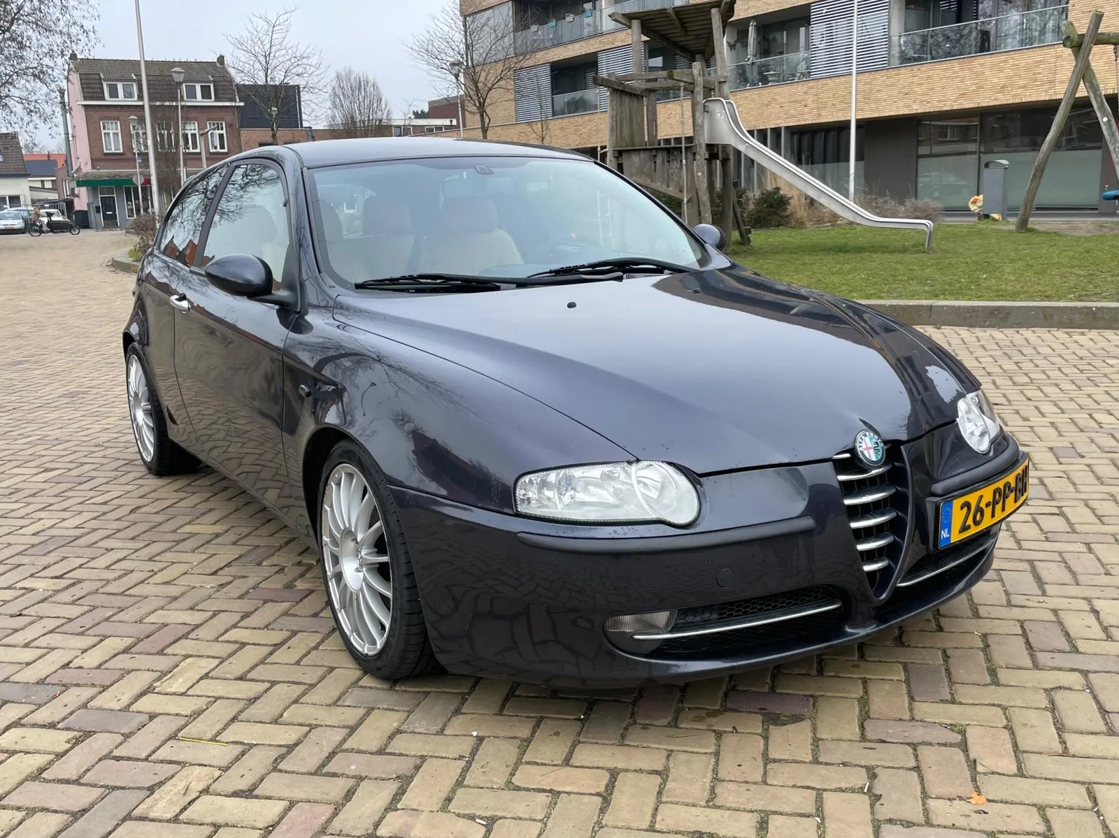 Alfa Romeo 147 (2004) — foto 1