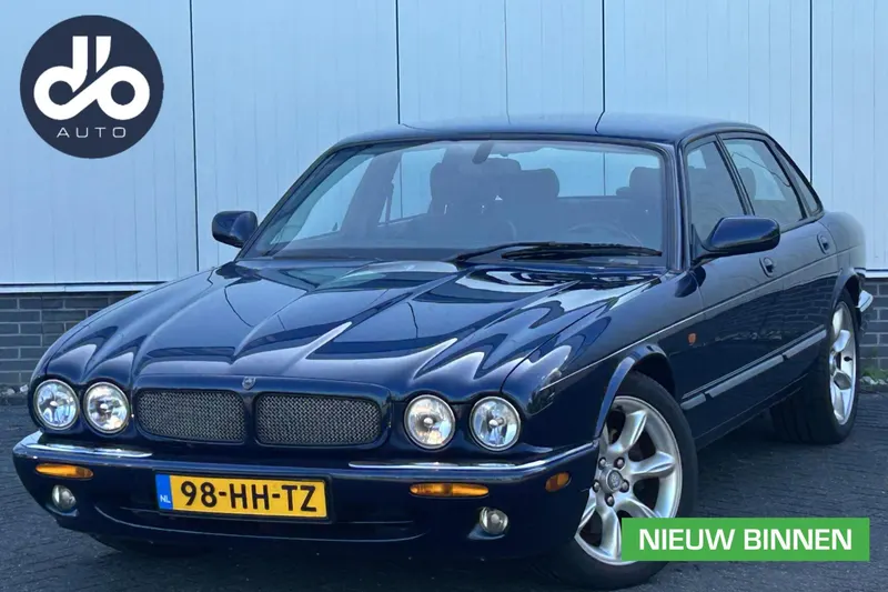 Jaguar XJR (2001)