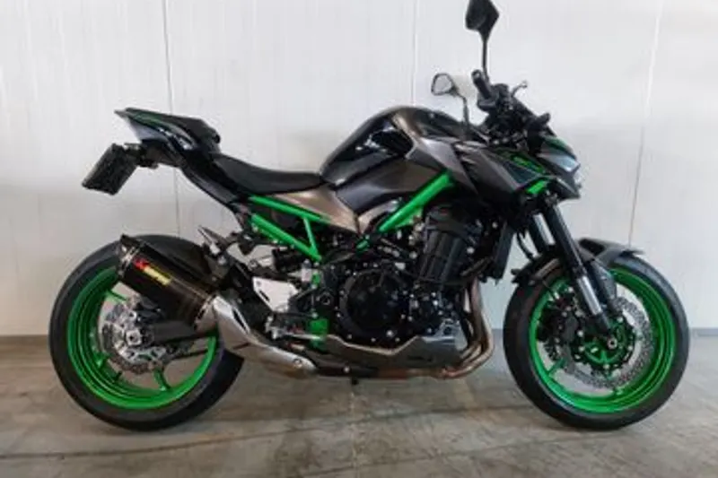 Kawasaki Z900 (2023)