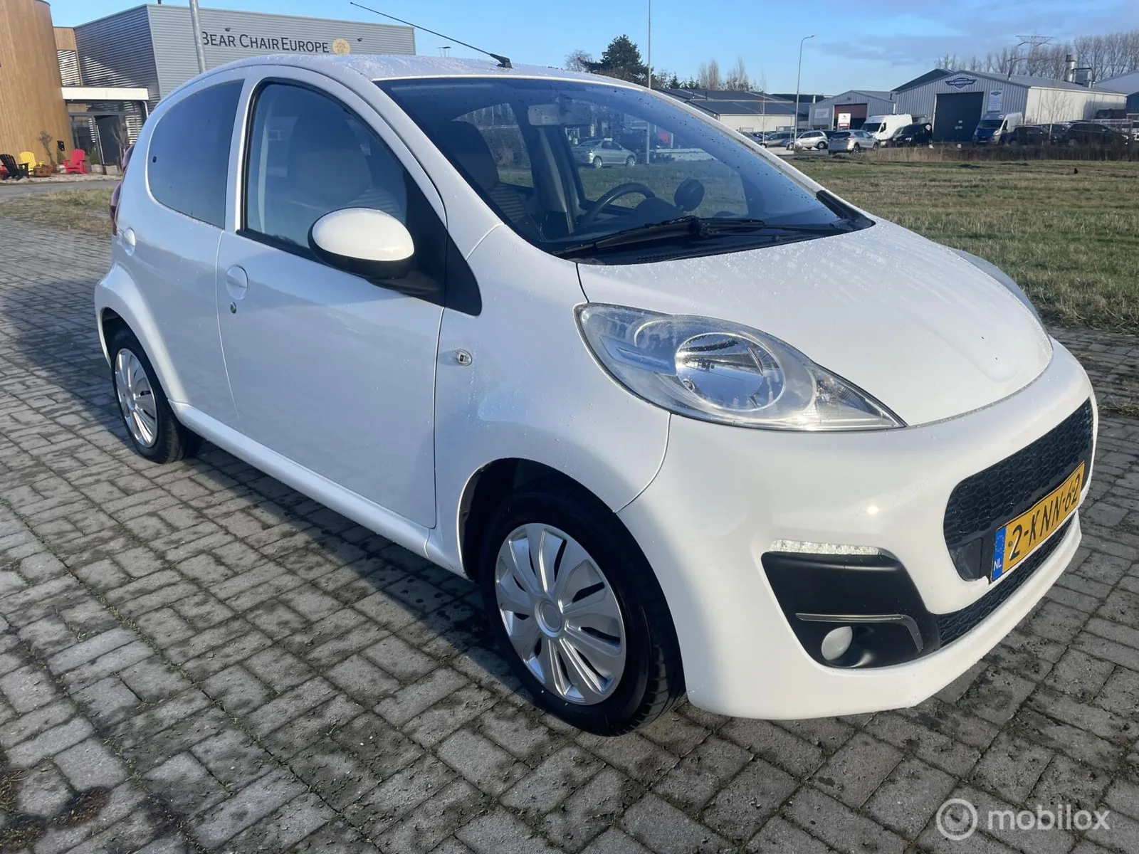 Peugeot 107 (2013) — foto 1